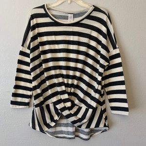 Twist/Front Stripe Top